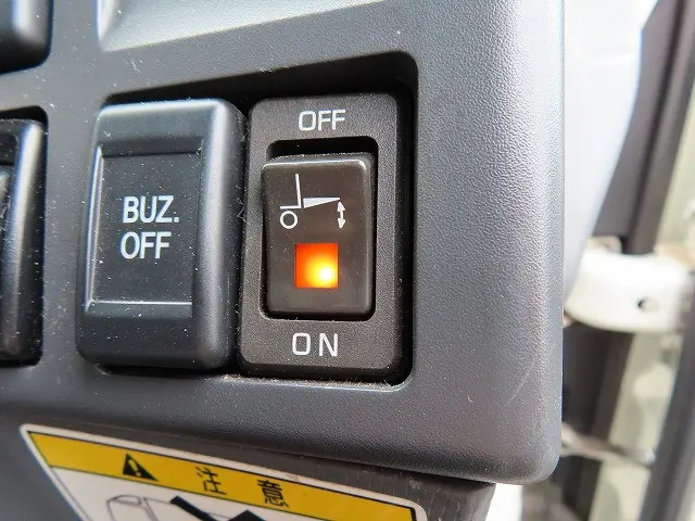 いすゞ エルフ TPG-NMR85AN(2WD)の写真16