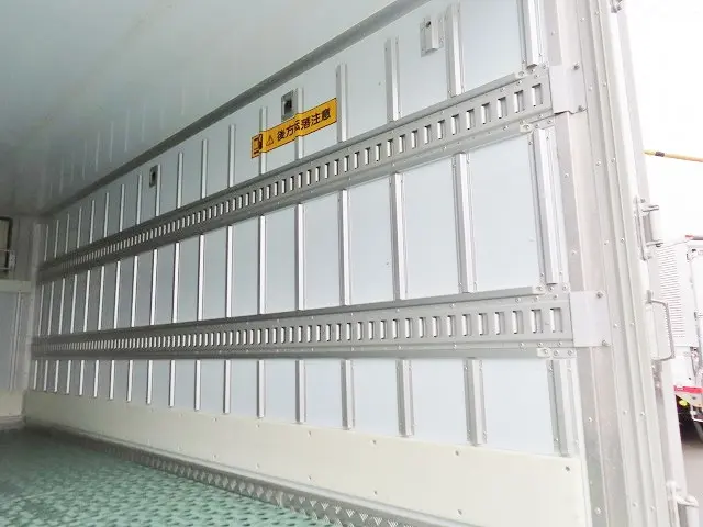 いすゞ エルフ TPG-NMR85AN(2WD)の写真27