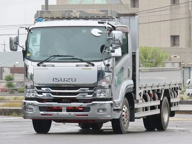いすゞ フォワード 2RG-FSR90S2(2WD)の写真1