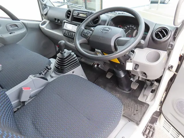 日野 デュトロ 2RG-XZU655M(2WD)の写真12