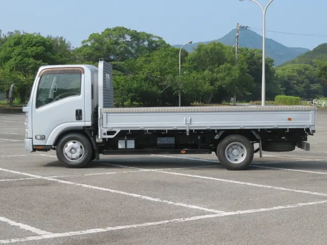 いすゞ エルフ TPG-NPR85YN(2WD)の写真4