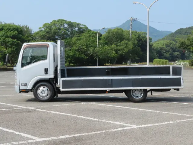 いすゞ エルフ TPG-NPR85YN(2WD)の写真10