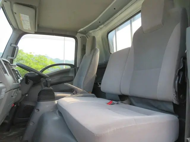 いすゞ エルフ TPG-NPR85YN(2WD)の写真12