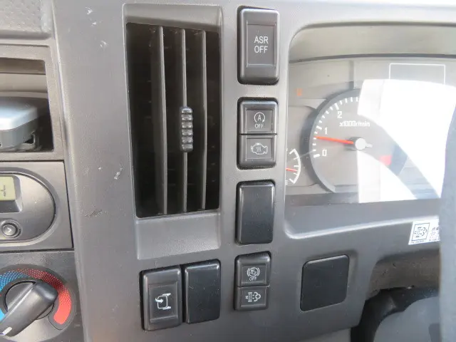 いすゞ エルフ TPG-NPR85YN(2WD)の写真16