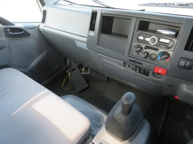 いすゞ エルフ TPG-NPR85YN(2WD)の写真17