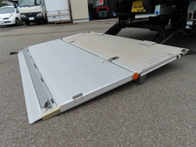 日野 レンジャー 2KG-FD2ABG(2WD)の写真40