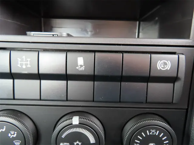 三菱 ファイター 2KG-FK62F(2WD)の写真16