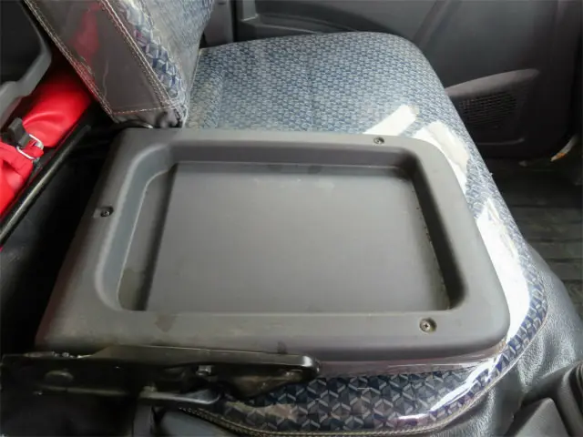 いすゞ エルフ 2RG-NMR88N(2WD)の写真11