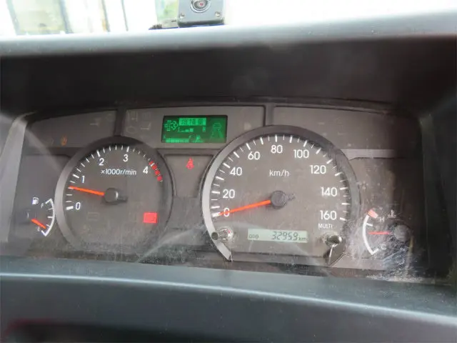 いすゞ エルフ 2RG-NMR88N(2WD)の写真12