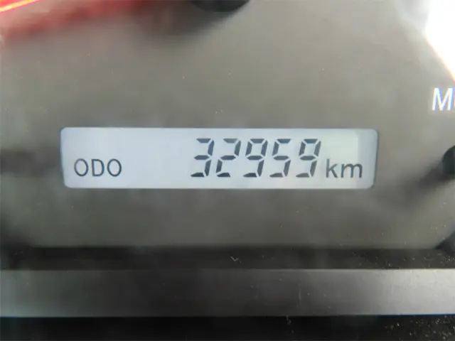 いすゞ エルフ 2RG-NMR88N(2WD)の写真13