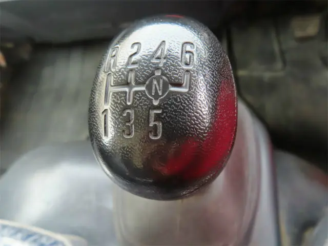 いすゞ エルフ 2RG-NMR88N(2WD)の写真18