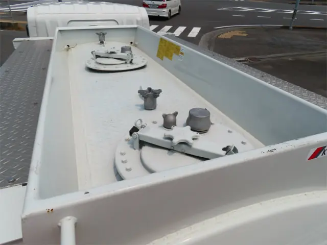 いすゞ エルフ 2RG-NMR88N(2WD)の写真25