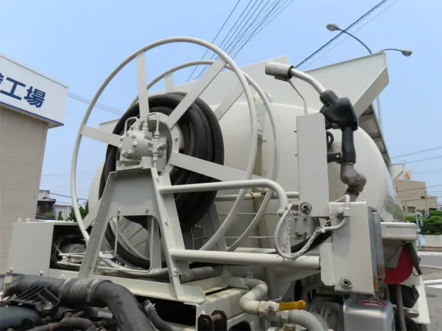 いすゞ エルフ 2RG-NMR88N(2WD)の写真32