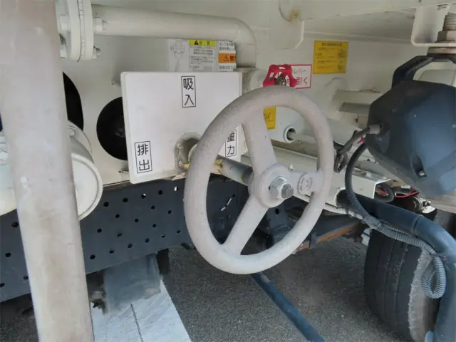 いすゞ エルフ 2RG-NMR88N(2WD)の写真34