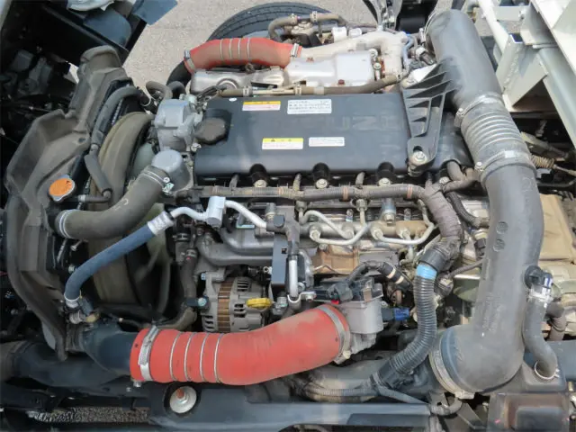 いすゞ エルフ 2RG-NMR88N(2WD)の写真43