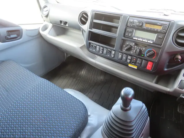 日野 デュトロ 2RG-XZU722M(2WD)の写真16