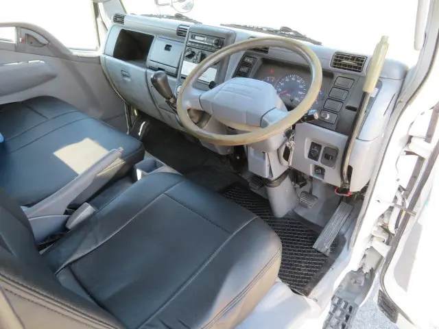 三菱 キャンター PA-FE73DBY(2WD)の写真9