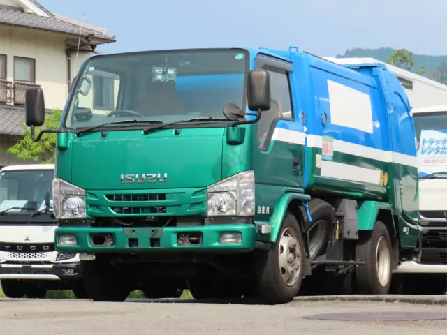 いすゞ エルフ TPG-NKR85N(2WD)の写真1