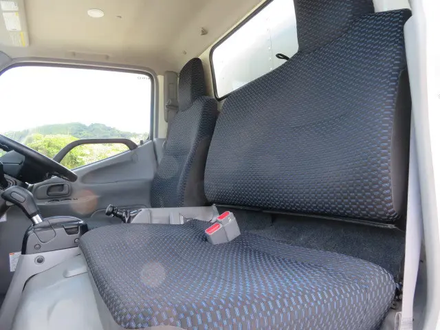 日野 デュトロ 2RG-XZC605M(2WD)の写真10