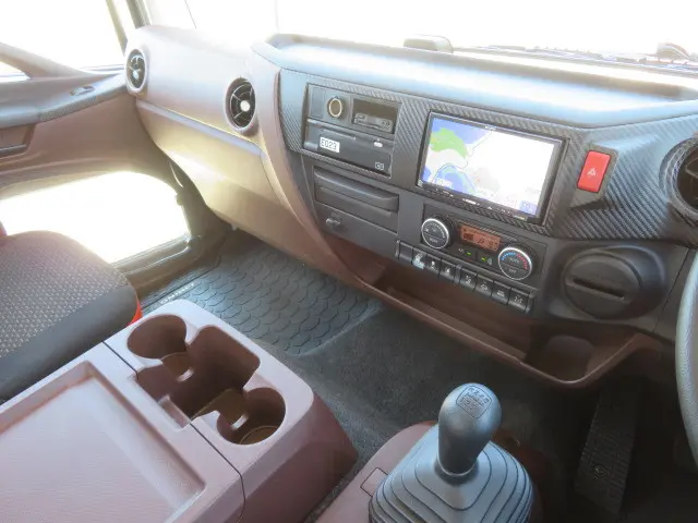 日野 レンジャー 2PG-FE2ABA(2WD)の写真16