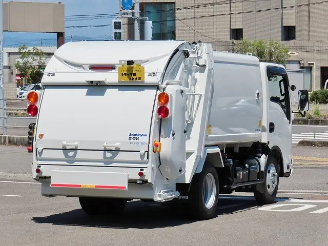 いすゞ エルフ 2RG-NKR88AM(2WD)の写真2