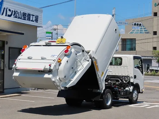 いすゞ エルフ 2RG-NKR88AM(2WD)の写真7