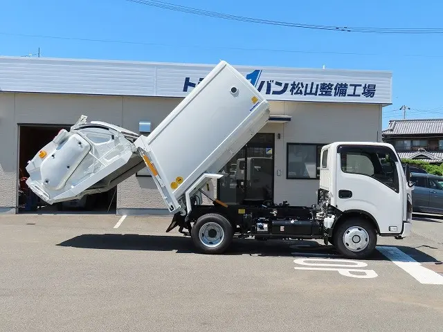 いすゞ エルフ 2RG-NKR88AM(2WD)の写真8