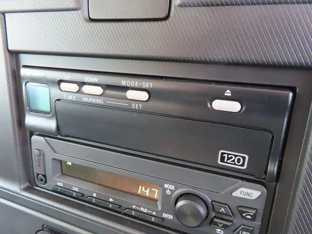 いすゞ エルフ 2RG-NKR88AM(2WD)の写真19