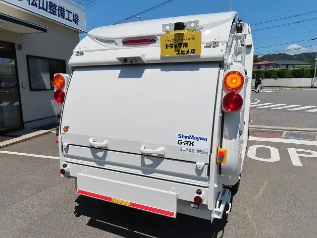 いすゞ エルフ 2RG-NKR88AM(2WD)の写真33