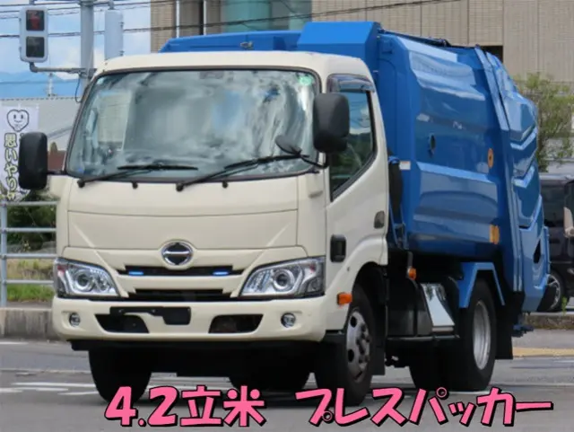 日野 デュトロ 2RG-XZU605X(2WD)の写真1
