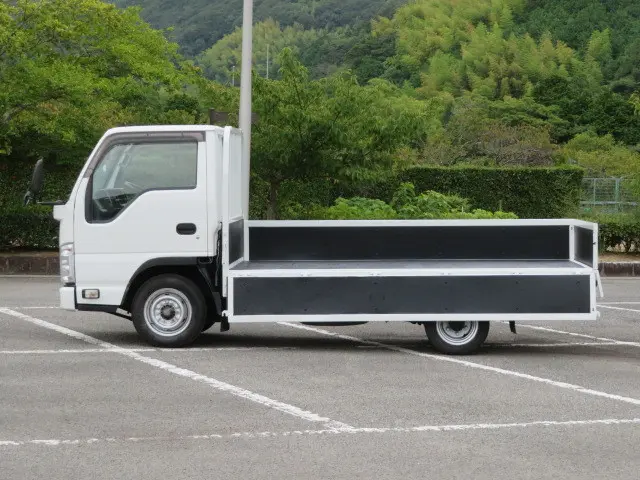 いすゞ エルフ TKG-NHR85A(2WD)の写真10