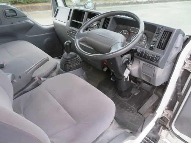 いすゞ エルフ TKG-NHR85A(2WD)の写真11