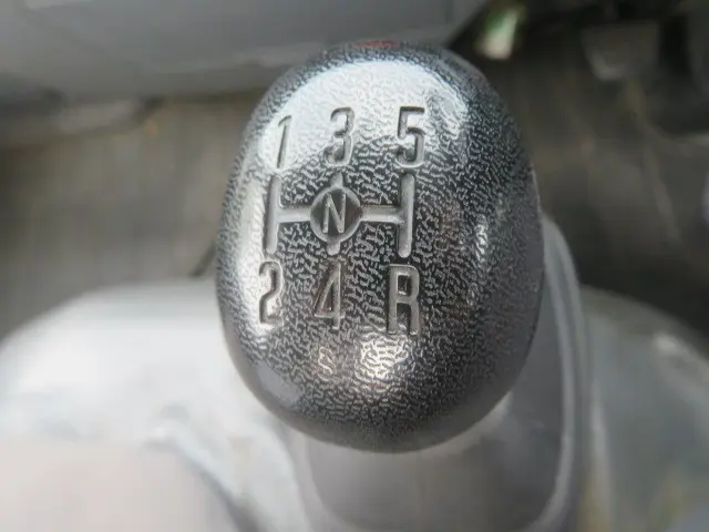 いすゞ エルフ TKG-NHR85A(2WD)の写真17