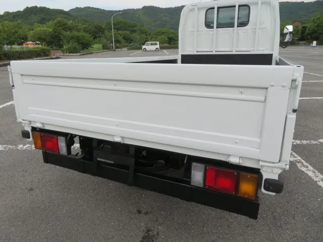 いすゞ エルフ TKG-NHR85A(2WD)の写真29