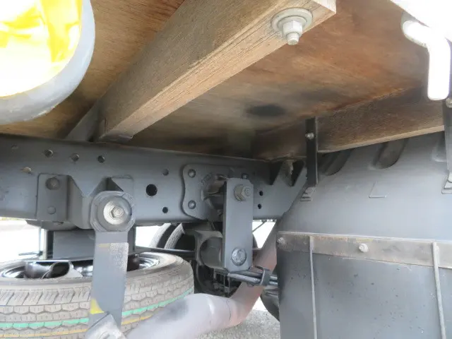 いすゞ エルフ TKG-NHR85A(2WD)の写真37
