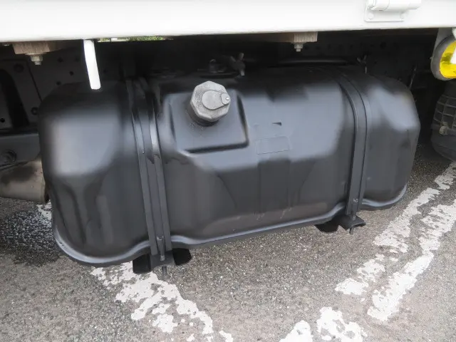 いすゞ エルフ TKG-NHR85A(2WD)の写真44