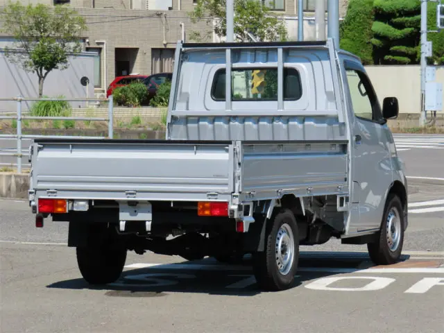 トヨタ タウンエーストラック 5BF-S403U(2WD)の写真2