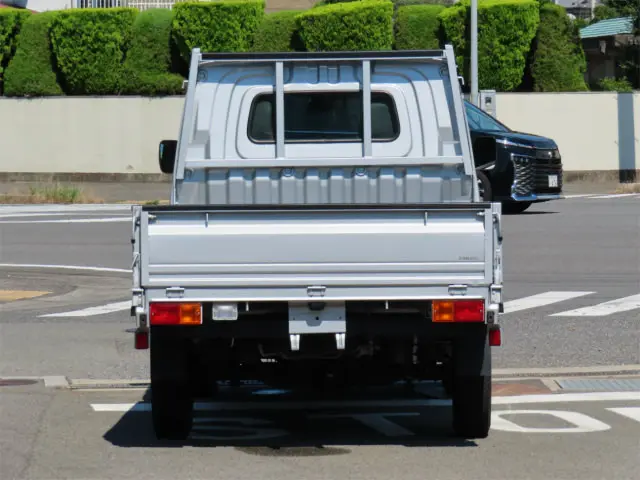 トヨタ タウンエーストラック 5BF-S403U(2WD)の写真7