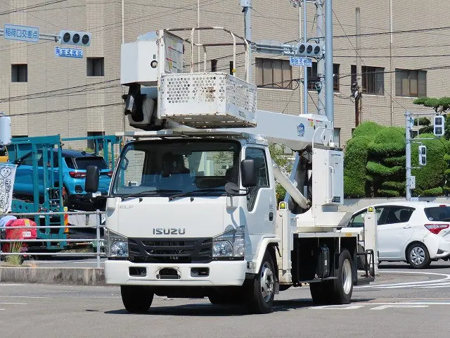 いすゞ エルフ TKG-NKR85YN(2WD)の写真1