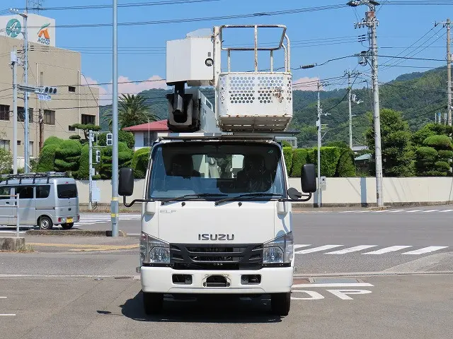 いすゞ エルフ TKG-NKR85YN(2WD)の写真6