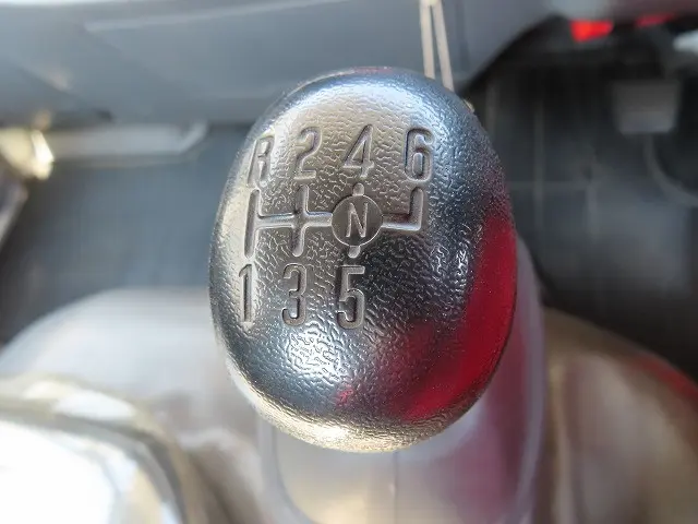 いすゞ エルフ TKG-NKR85YN(2WD)の写真17