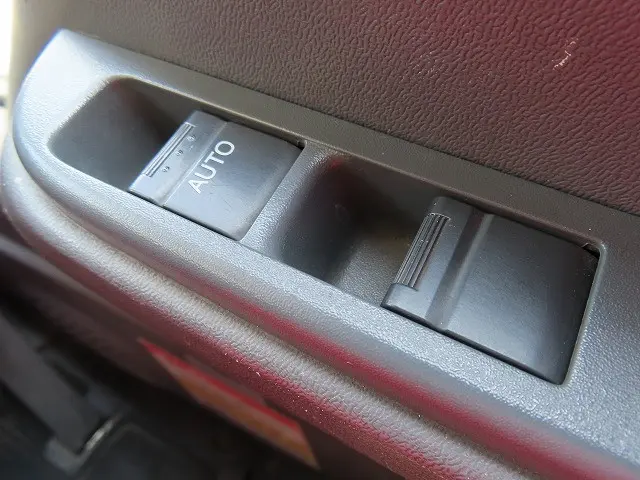 いすゞ エルフ TKG-NKR85YN(2WD)の写真18