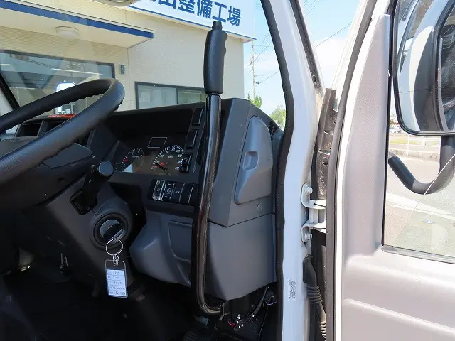 いすゞ エルフ TKG-NKR85YN(2WD)の写真20