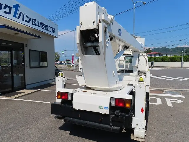 いすゞ エルフ TKG-NKR85YN(2WD)の写真26