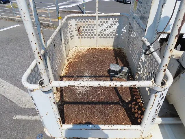 いすゞ エルフ TKG-NKR85YN(2WD)の写真27