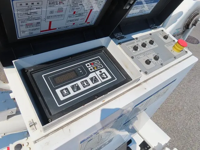 いすゞ エルフ TKG-NKR85YN(2WD)の写真31