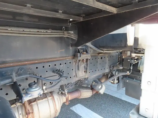 いすゞ エルフ TKG-NKR85YN(2WD)の写真43