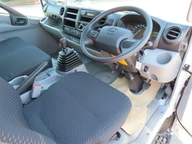 日野 デュトロ 2KG-XZU712M(2WD)の写真13