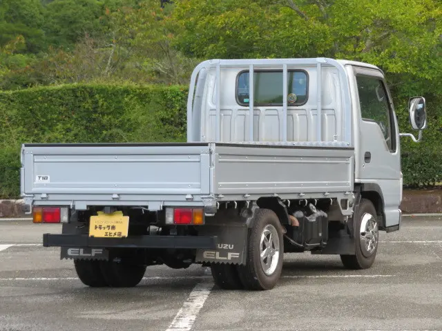 いすゞ エルフ BKG-NJR85A(2WD)の写真3
