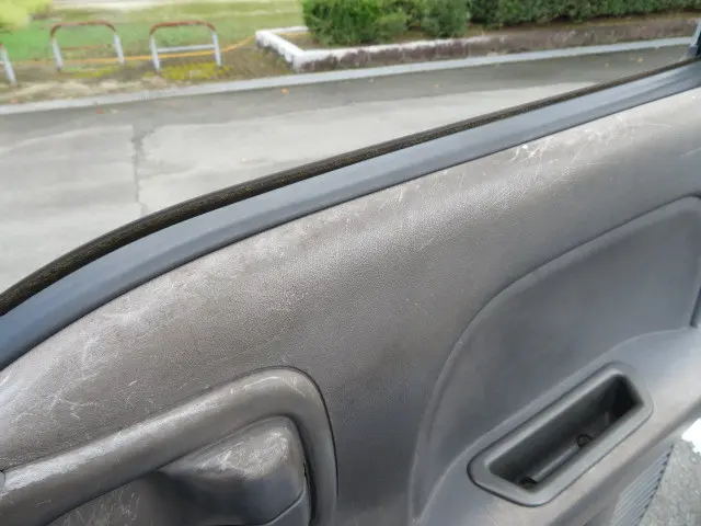 いすゞ エルフ BKG-NJR85A(2WD)の写真23